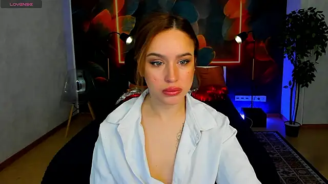 Snapshot of tina_xx_tina chatting on February 2026 02:11:01 AM tina xx tina online show from February 2026 02:11:01 AM