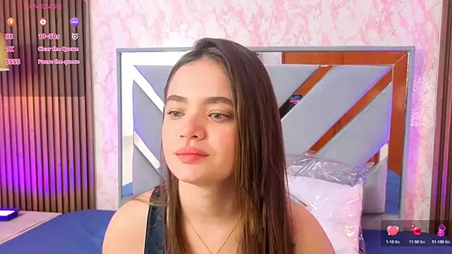 Snapshot of LittleeSara18 chatting on April 2026 11:13:02 AM LittleeSara18 online show from April 2026 11:13:02 AM