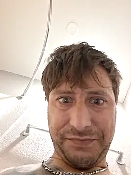 Snapshot of MrDaddyBlase89 chatting on March 2026 01:44:02 AM MrDaddyBlase89 online show from March 2026 01:44:02 AM