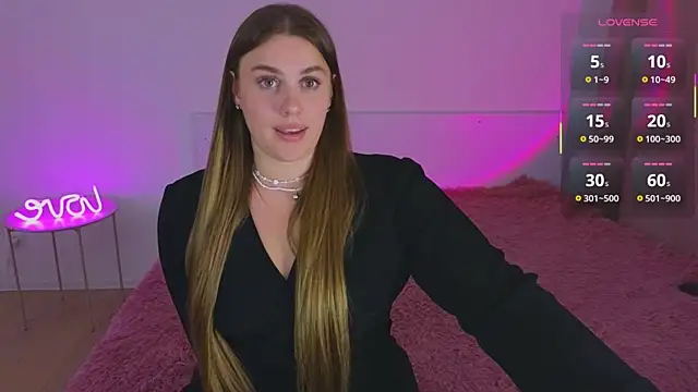 Milana Monroe online show from July 2026 06:21:02 PM