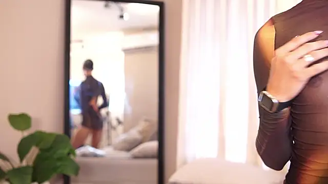 Snapshot of Luxa_Velvet chatting on April 2026 01:00:02 PM Luxa Velvet online show from April 2026 01:00:02 PM