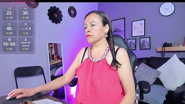 Snapshot of Ivonne_4 chatting on July 2026 01:49:01 PM Ivonne 4 online show from July 2026 01:49:01 PM