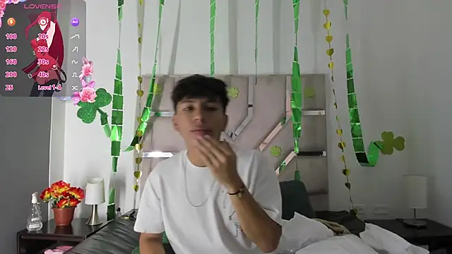 Angel Lux online show from March 2026 07:10:02 PM