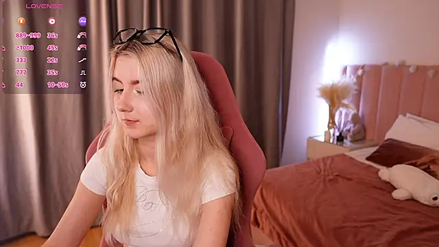 Aiko Takana online show from February 2026 12:35:02 PM