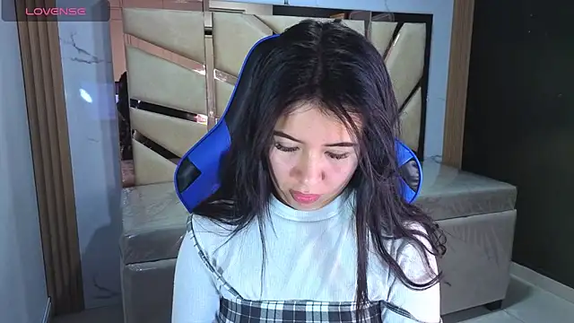 Kylia a online show from March 2026 08:13:01 PM