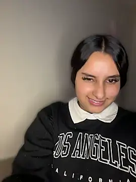 Snapshot of Paulha__miller chatting on May 2026 07:32:02 PM Paulha miller online show from May 2026 07:32:02 PM