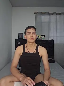 NewYoungHot online show from February 2026 08:40:01 PM