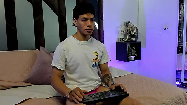 Snapshot of TonyPetrovjs chatting on March 2026 05:53:01 AM TonyPetrovjs online show from March 2026 05:53:01 AM