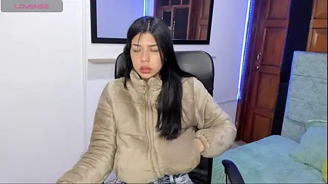 Snapshot of Aysha_winxs chatting on February 2026 03:18:01 AM Aysha winxs online show from February 2026 03:18:01 AM