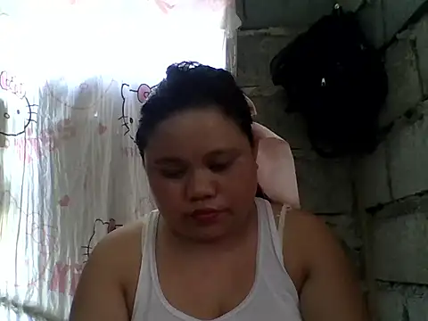 sweetlyn31 online show from April 2026 06:11:01 AM