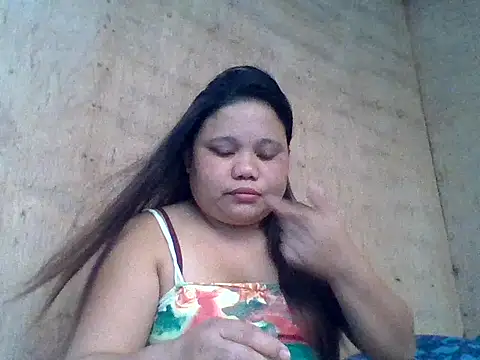 sweetlyn31 online show from April 2026 10:51:01 PM