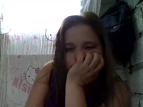 sweetlyn31 online show from May 2026 10:37:01 PM