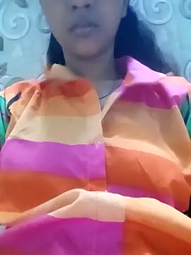 Vandana122 online show from May 2026 11:37:01 AM