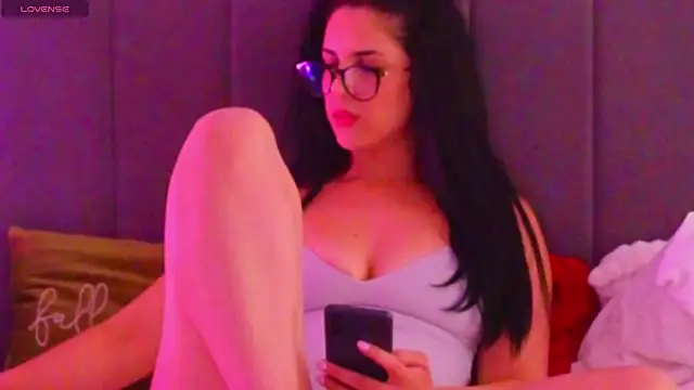 Snapshot of LauraDelightX chatting on June 2026 05:23:02 AM LauraDelightX online show from June 2026 05:23:02 AM