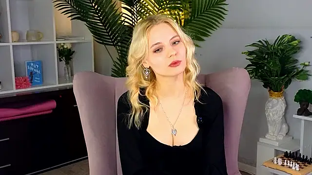 OlindaFosdick online show from February 2026 02:17:02 PM