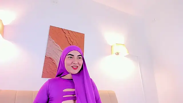 Snapshot of Malika_Noor chatting on April 2026 09:39:33 PM Malika Noor online show from April 2026 09:39:33 PM