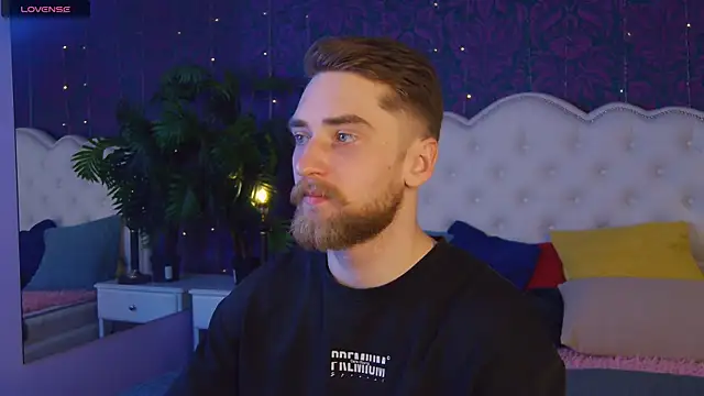 Dexter Raze online show from March 2026 10:32:01 PM