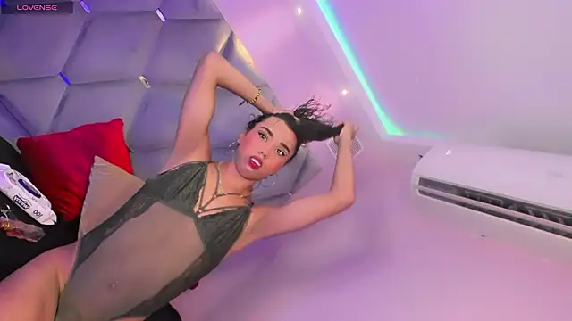 Daniiela Ember online show from March 2026 12:21:01 PM