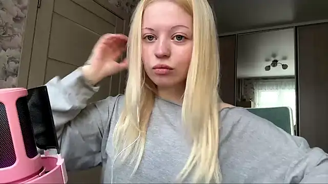 JeneeBIanks online show from March 2026 09:11:02 AM