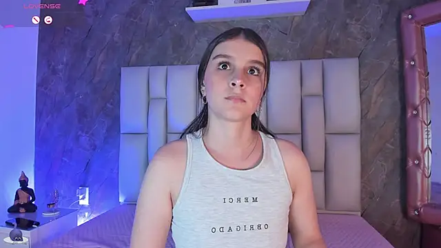 Snapshot of lya_gomez chatting on April 2026 02:45:01 AM lya gomez online show from April 2026 02:45:01 AM