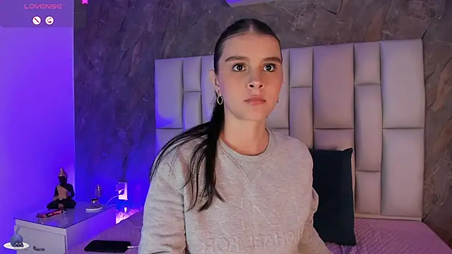 Snapshot of lya_gomez chatting on April 2026 02:55:01 AM lya gomez online show from April 2026 02:55:01 AM