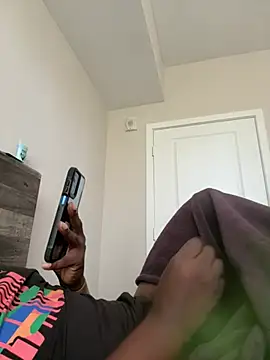 makeherfeelg online show from March 2026 02:01:01 PM