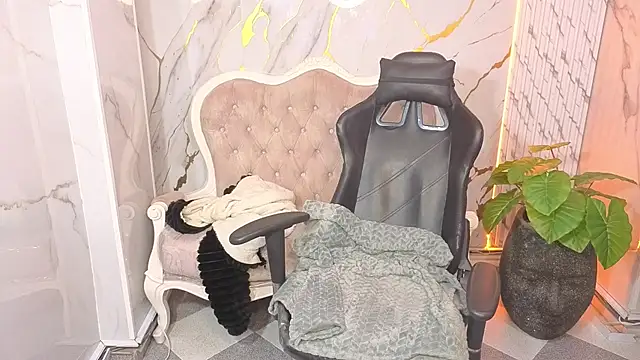 Tamy b  online show from April 2026 03:08:01 PM