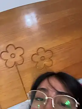 Linarodri online show from April 2026 07:40:02 PM