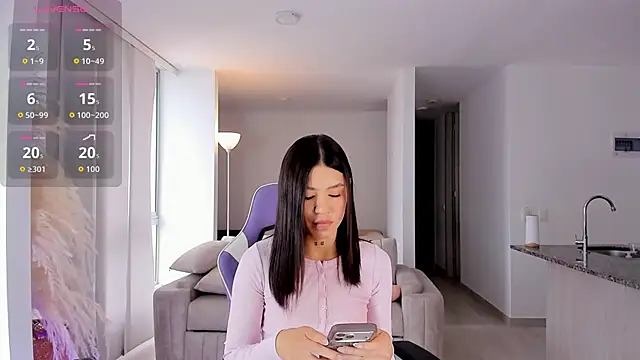 sofiawiliams online show from April 2026 01:18:01 PM