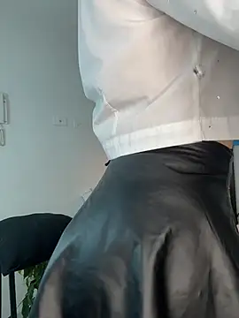 Viictoria-Jones online show from March 2026 01:17:01 PM