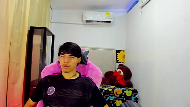 Bad bunnyy  online show from March 2026 03:39:01 PM