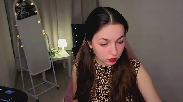 BellaThery online show from March 2026 05:09:02 AM