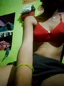 wifedesi7050 online show from May 2026 04:45:01 PM