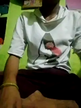 wifedesi7050 online show from May 2026 04:58:02 PM