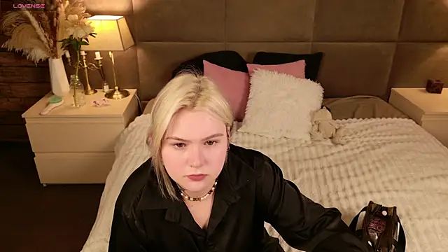 Snapshot of Ivy_Marlowe chatting on June 2026 05:16:02 AM Ivy Marlowe online show from June 2026 05:16:02 AM