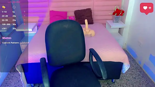 scarleth whisper online show from April 2026 01:28:01 PM