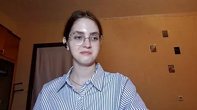 Katelemon online show from April 2026 12:29:02 PM