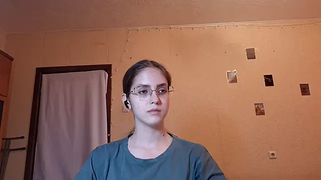 Katelemon online show from June 2026 03:36:01 PM