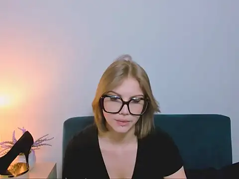 StormiSmooth online show from March 2026 11:21:01 AM