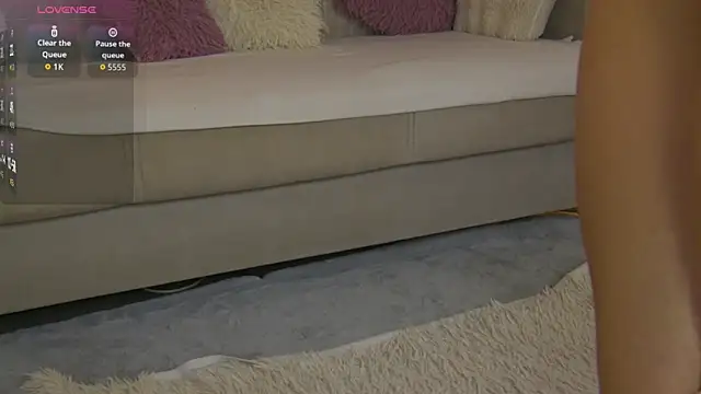 SabrineDivine online show from April 2026 04:15:01 AM