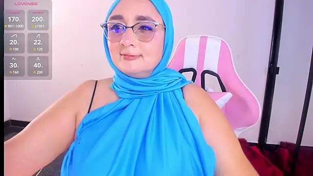 HijabiMilff online show from June 2026 04:38:01 PM