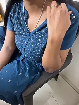 Queenlipx online show from February 2026 08:09:02 PM