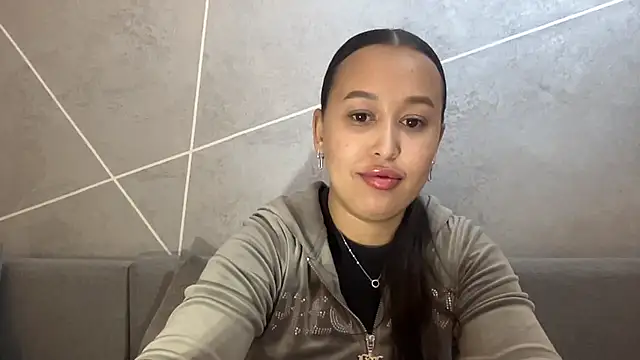 Dana 005 online show from April 2026 08:25:02 PM