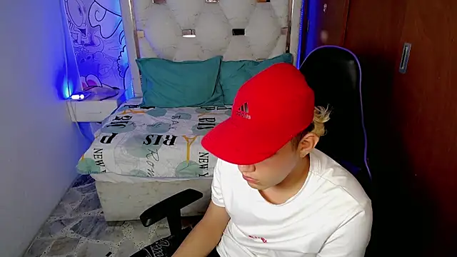 Snapshot of Street_poemm_ chatting on February 2026 04:02:01 AM Street poemm online show from February 2026 04:02:01 AM