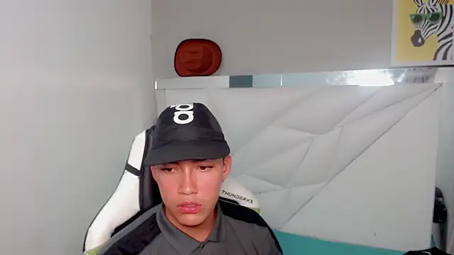 Snapshot of Street_poemm_ chatting on February 2026 03:27:02 AM Street poemm online show from February 2026 03:27:02 AM