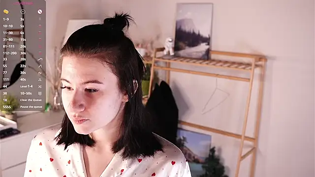 TwilaMode online show from March 2026 04:07:02 AM