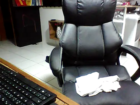 FabioZoe1 online show from April 2026 12:05:01 AM