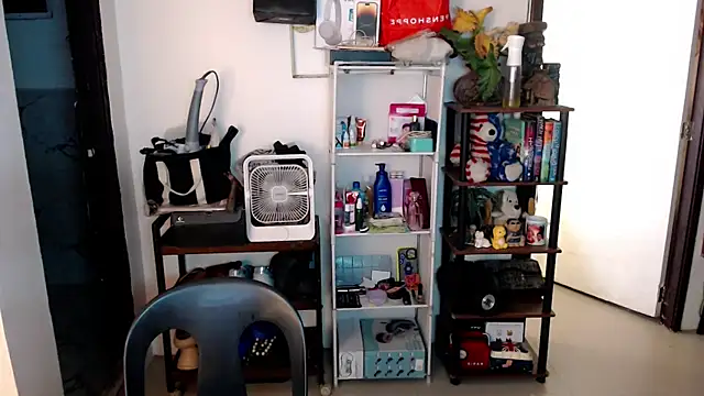 sweetasian zoe online show from April 2026 05:57:01 PM