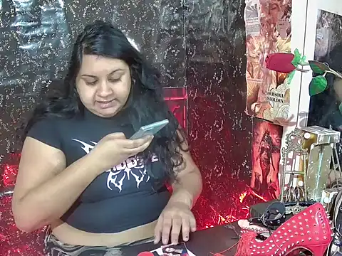 Snapshot of MistressMileenaMiami chatting on May 2026 11:40:01 AM MistressMileenaMiami online show from May 2026 11:40:01 AM