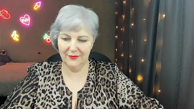 Mary-Leee online show from March 2026 06:17:01 AM